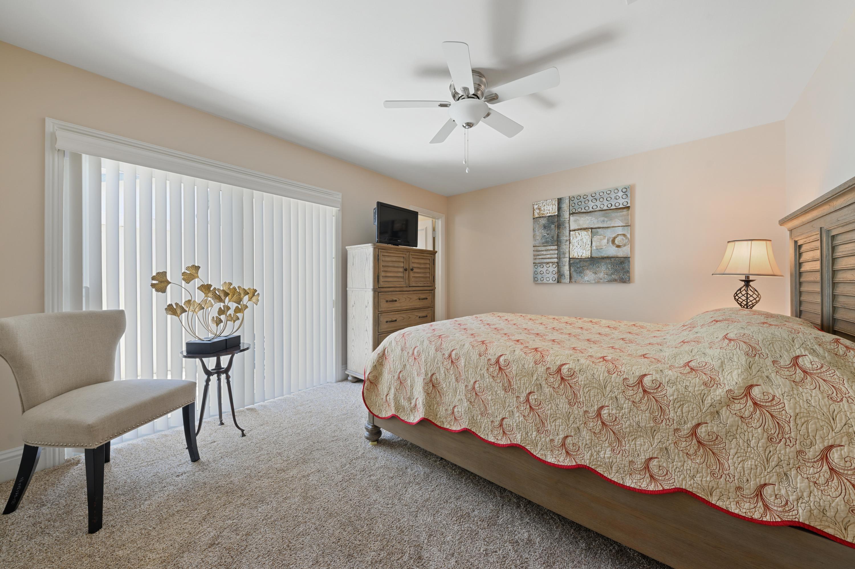 913 Foxpointe Circle Delray Beach, FL 33445 - Photo 8 of 21 10_913FoxpointeCircle_154_3rdBedroom_HiR
