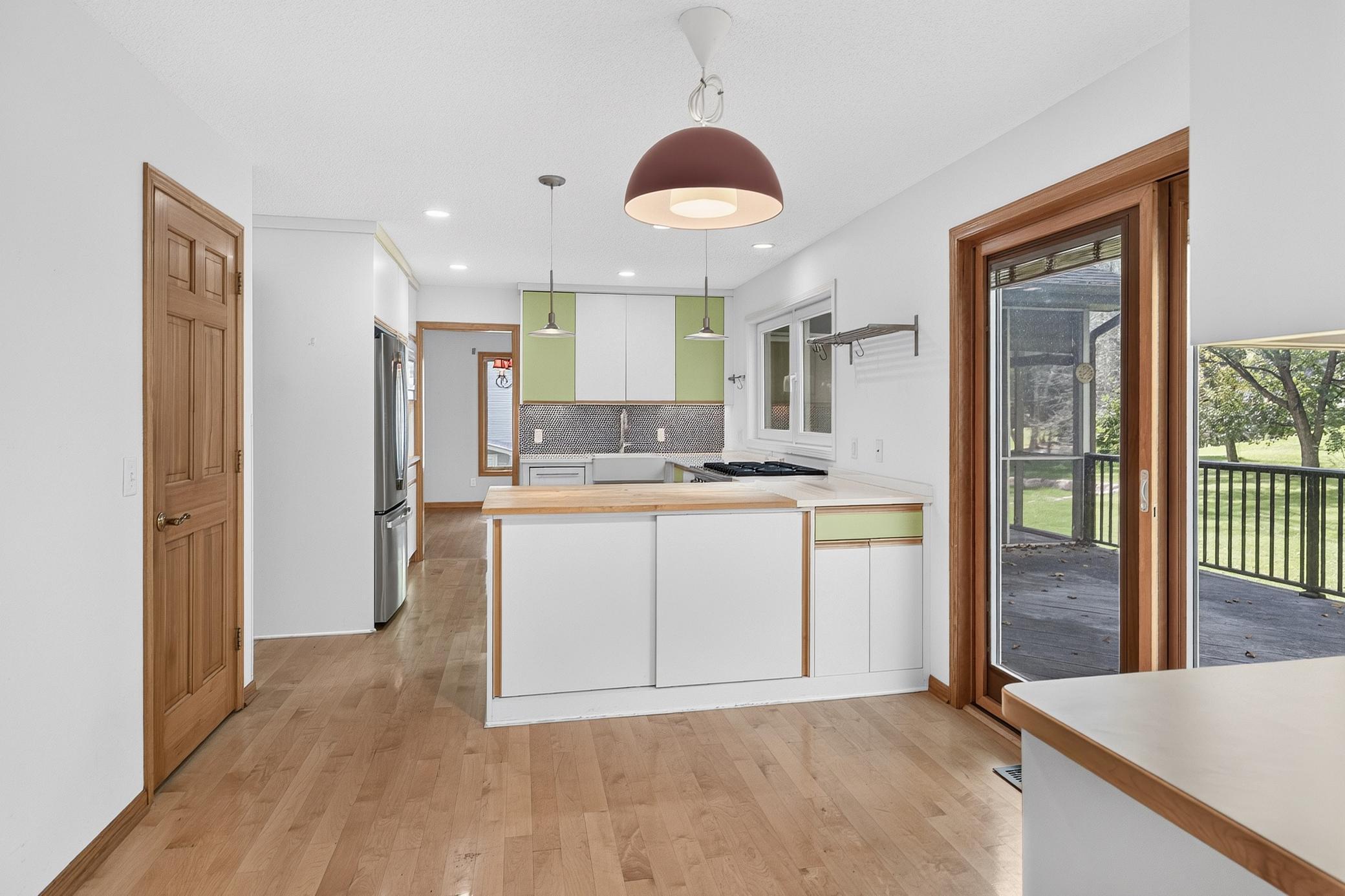 4840 Sparrow Road Minnetonka, MN 55345 - Photo 11 of 44 Gallery Image 11