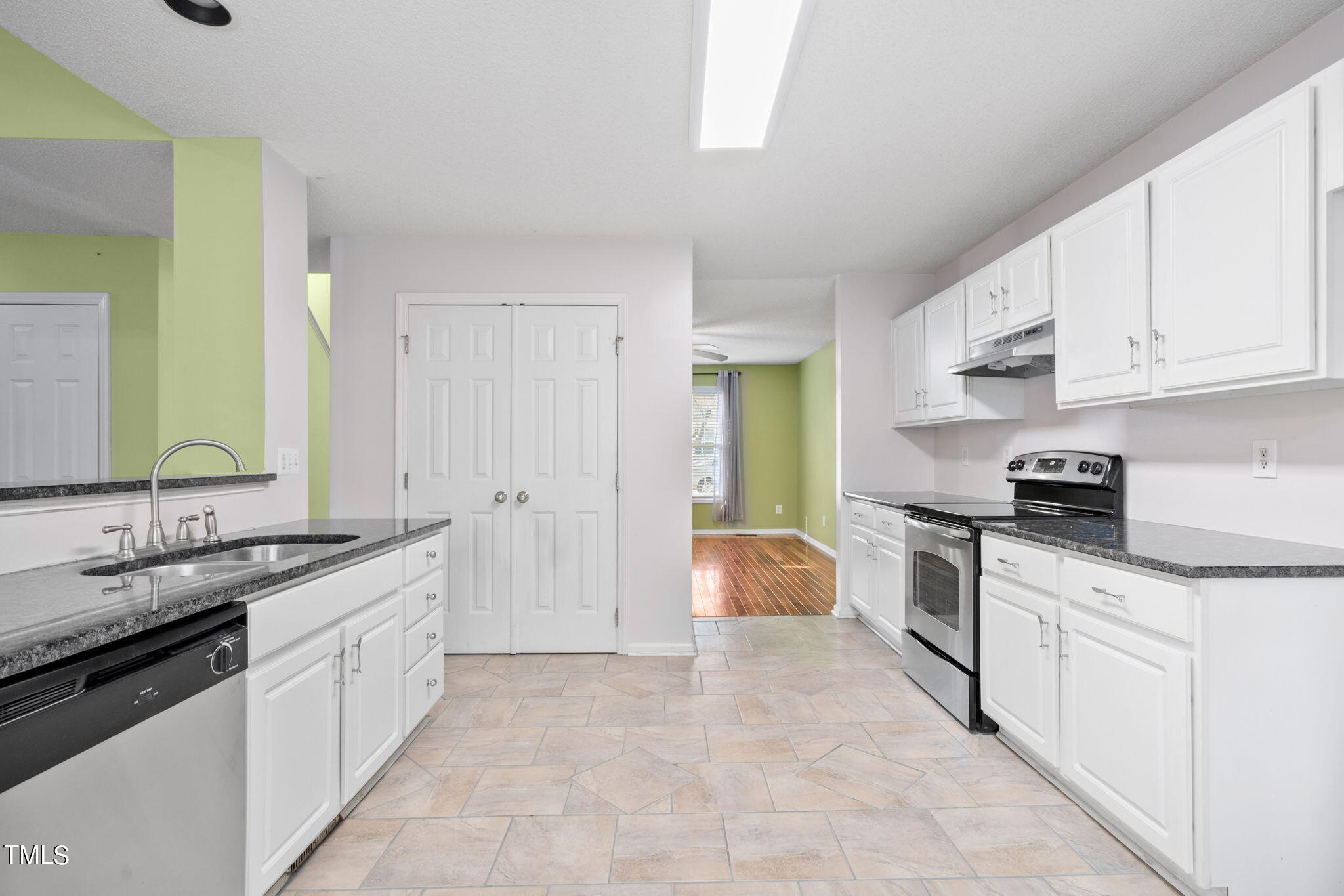 604 Hanska Way Raleigh, NC 27610 - Photo 3 of 43 6-web-or-mls-604-hanska-way