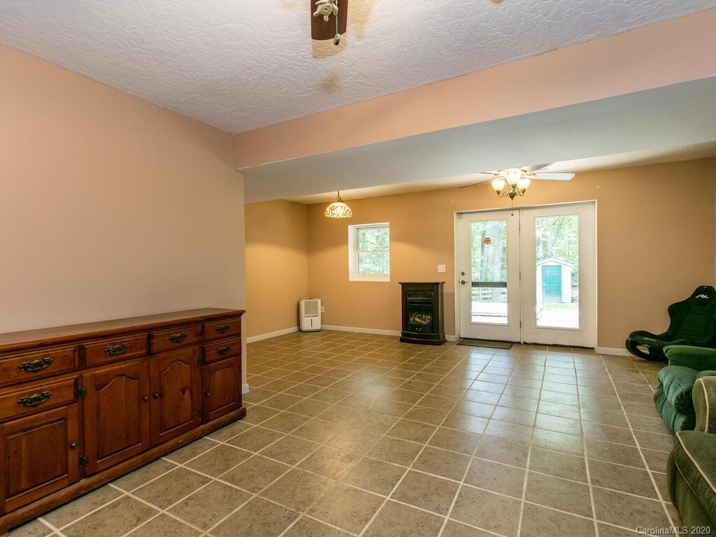 41 Sunkist Road Brevard, NC 28712 - Photo 22 of 35 Gallery Image 22