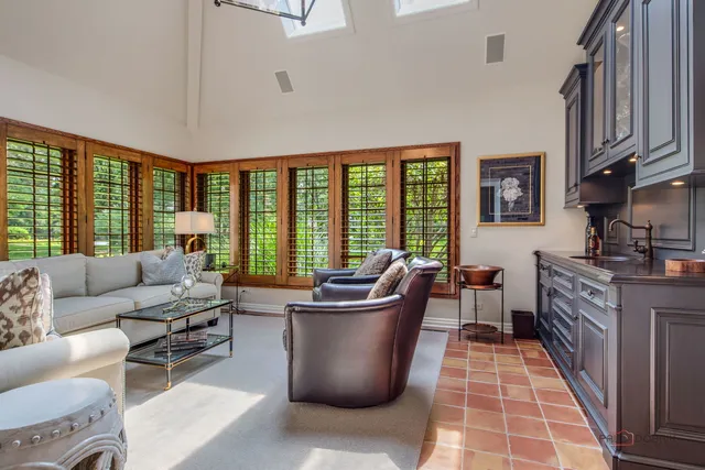 $2,700,000 | 1090 Evergreen Drive, Lake Forest, IL 60045