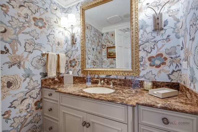 $2,700,000 | 1090 Evergreen Drive, Lake Forest, IL 60045