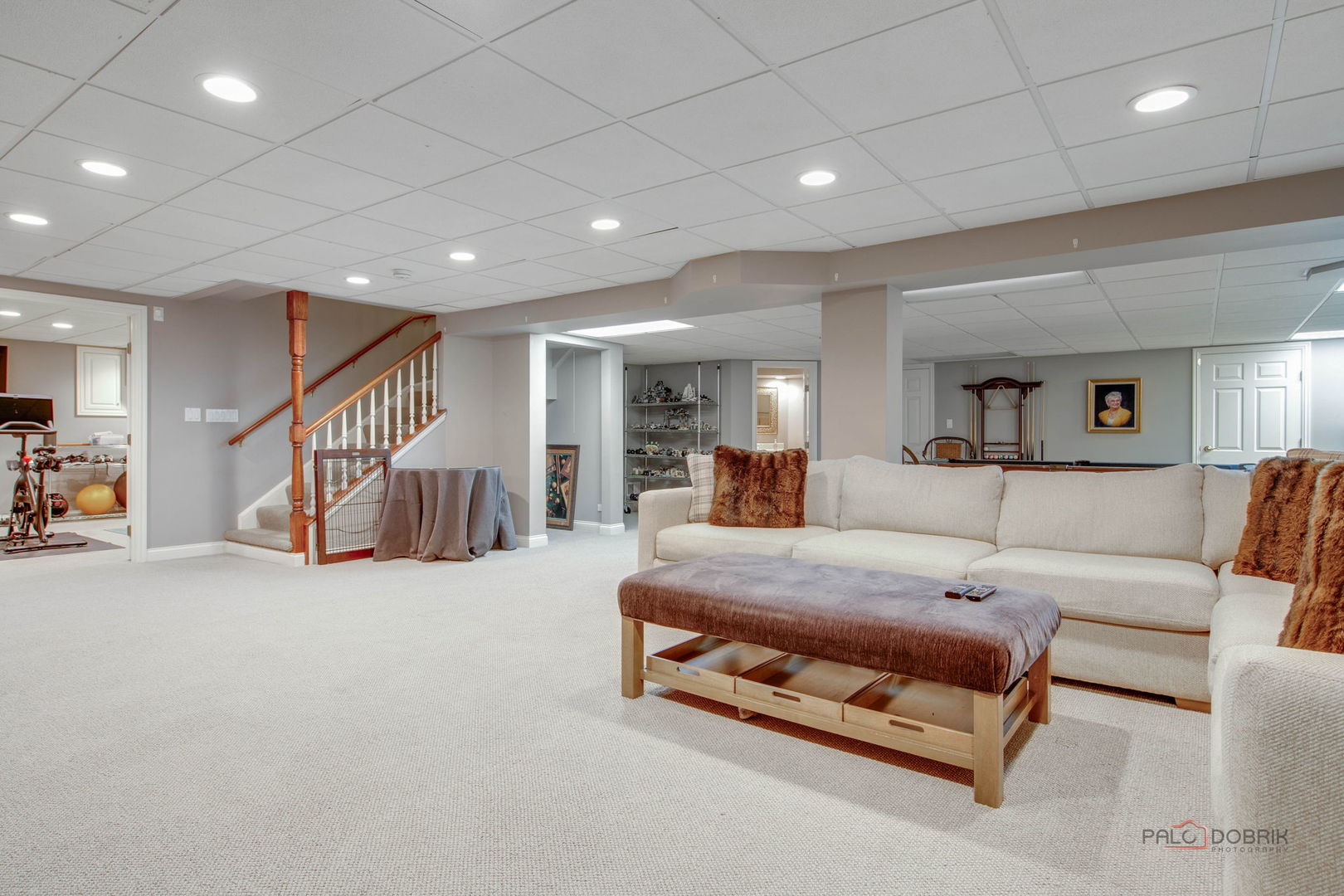 1090 Evergreen Drive Lake Forest, IL 60045 - Photo 42 of 66 a living room with furniture and a table