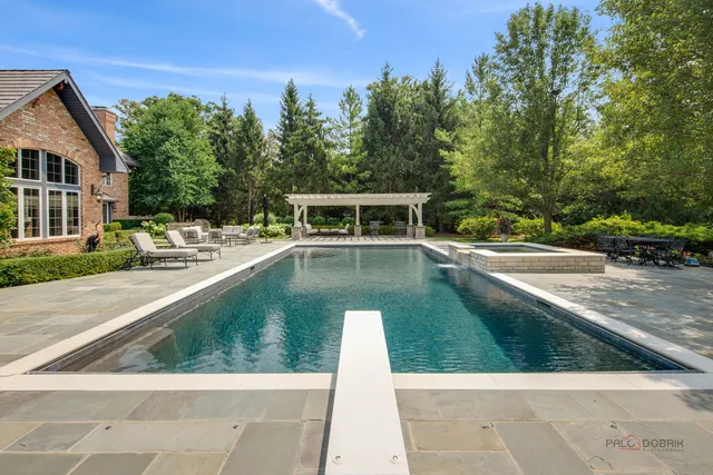 $2,700,000 | 1090 Evergreen Drive, Lake Forest, IL 60045