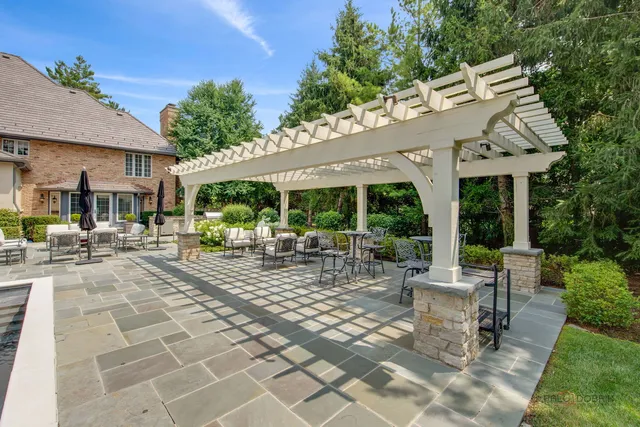 $2,700,000 | 1090 Evergreen Drive, Lake Forest, IL 60045