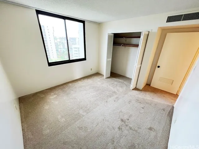 $2,700 | 990 Ala Nanala Street, Unit 9A, Honolulu, HI 96818
