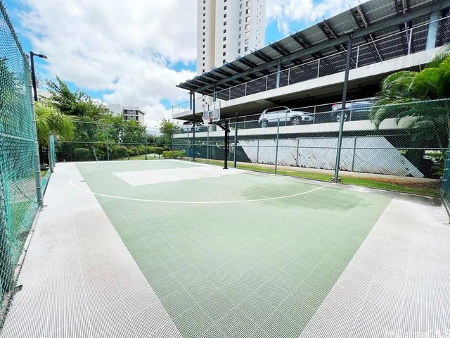 $2,700 | 990 Ala Nanala Street, Unit 9A, Honolulu, HI 96818