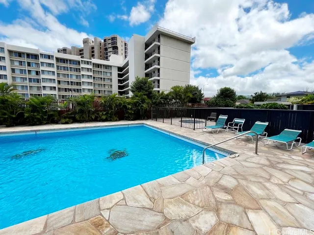 $2,700 | 990 Ala Nanala Street, Unit 9A, Honolulu, HI 96818