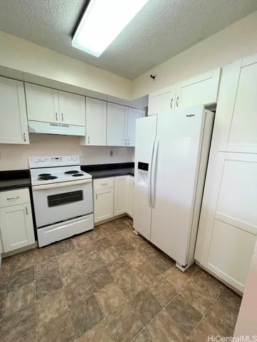 $2,700 | 990 Ala Nanala Street, Unit 9A, Honolulu, HI 96818