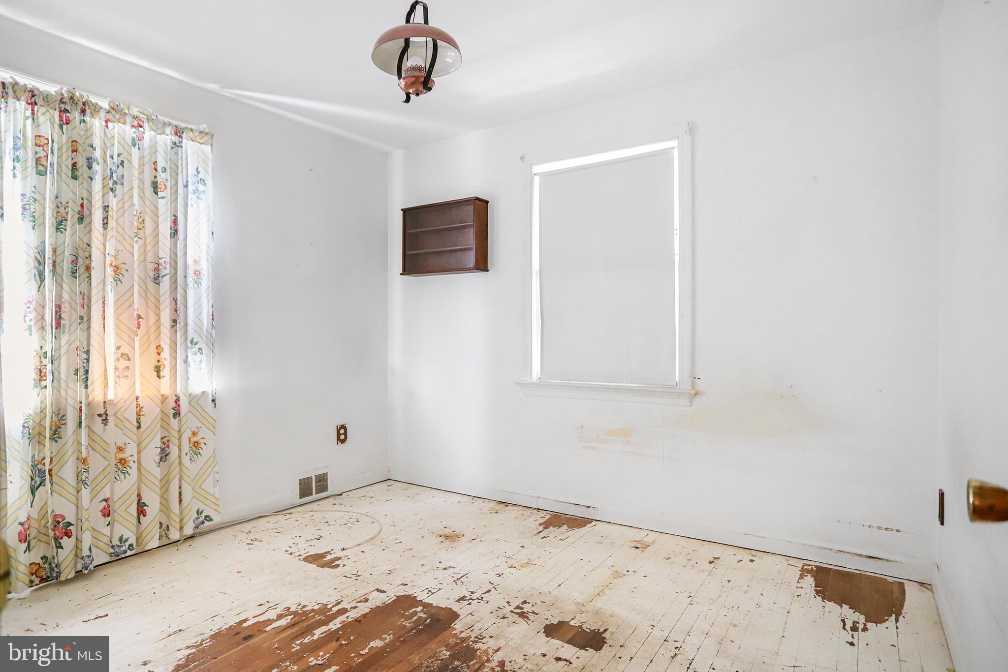 511 Thayer Street Ridley Park, PA 19078 - Photo 7 of 15