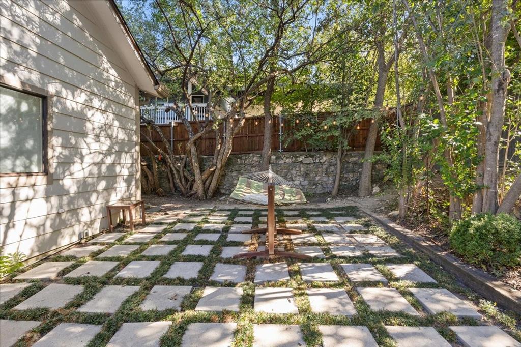 6121 Sharon Road Fort Worth, TX 76116 - Photo 35 of 37 a view of a pathway with a yard