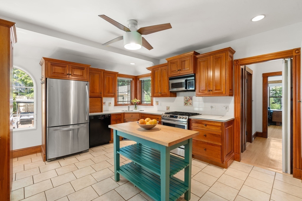 3 Chase Avenue Lexington, MA 02421 - Photo 10 of 39