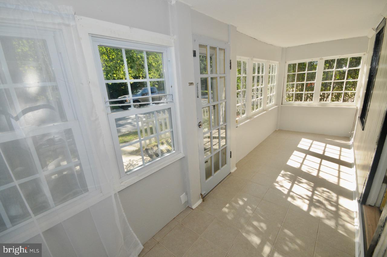 2510 Good Intent Road Woodbury, NJ 08096 - Photo 3 of 20 Enclosed Front Porch
