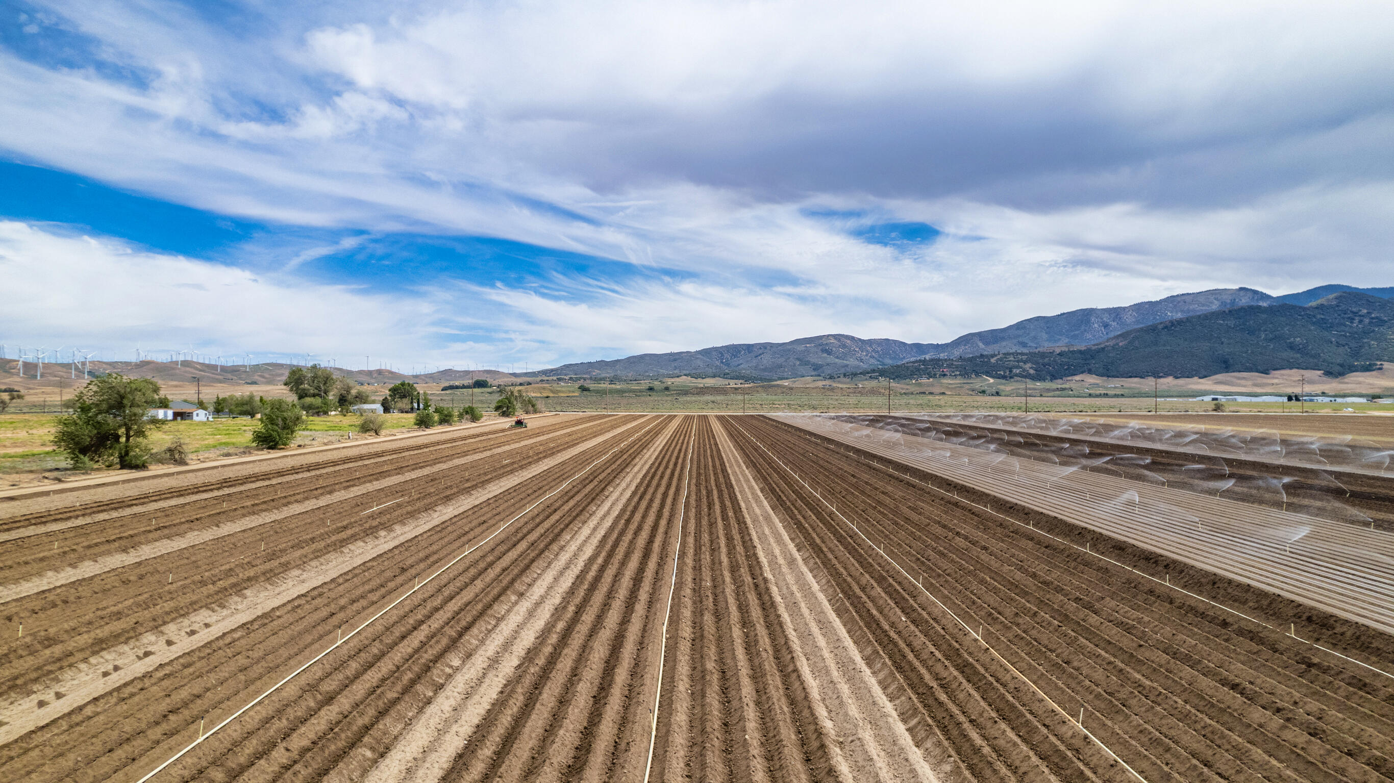 Highline Tehachapi, CA 93561 - Photo 13 of 14 a view of a city street from a balcony