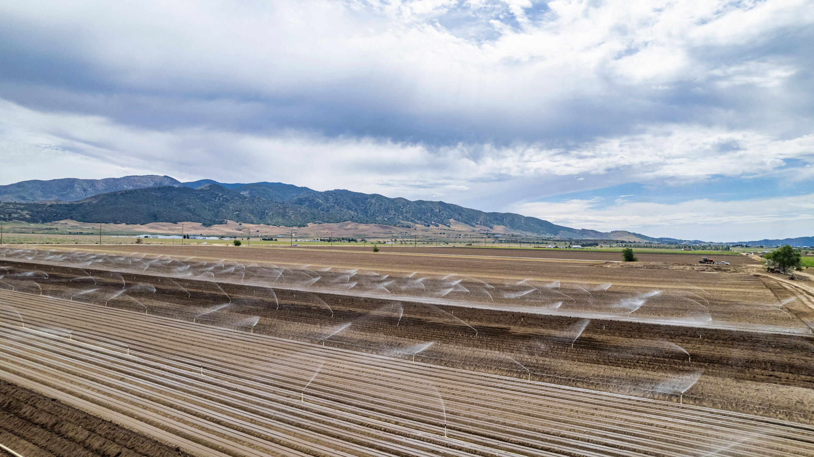 Highline Tehachapi, CA 93561 - Photo 14 of 14 a view of an ocean and mountain