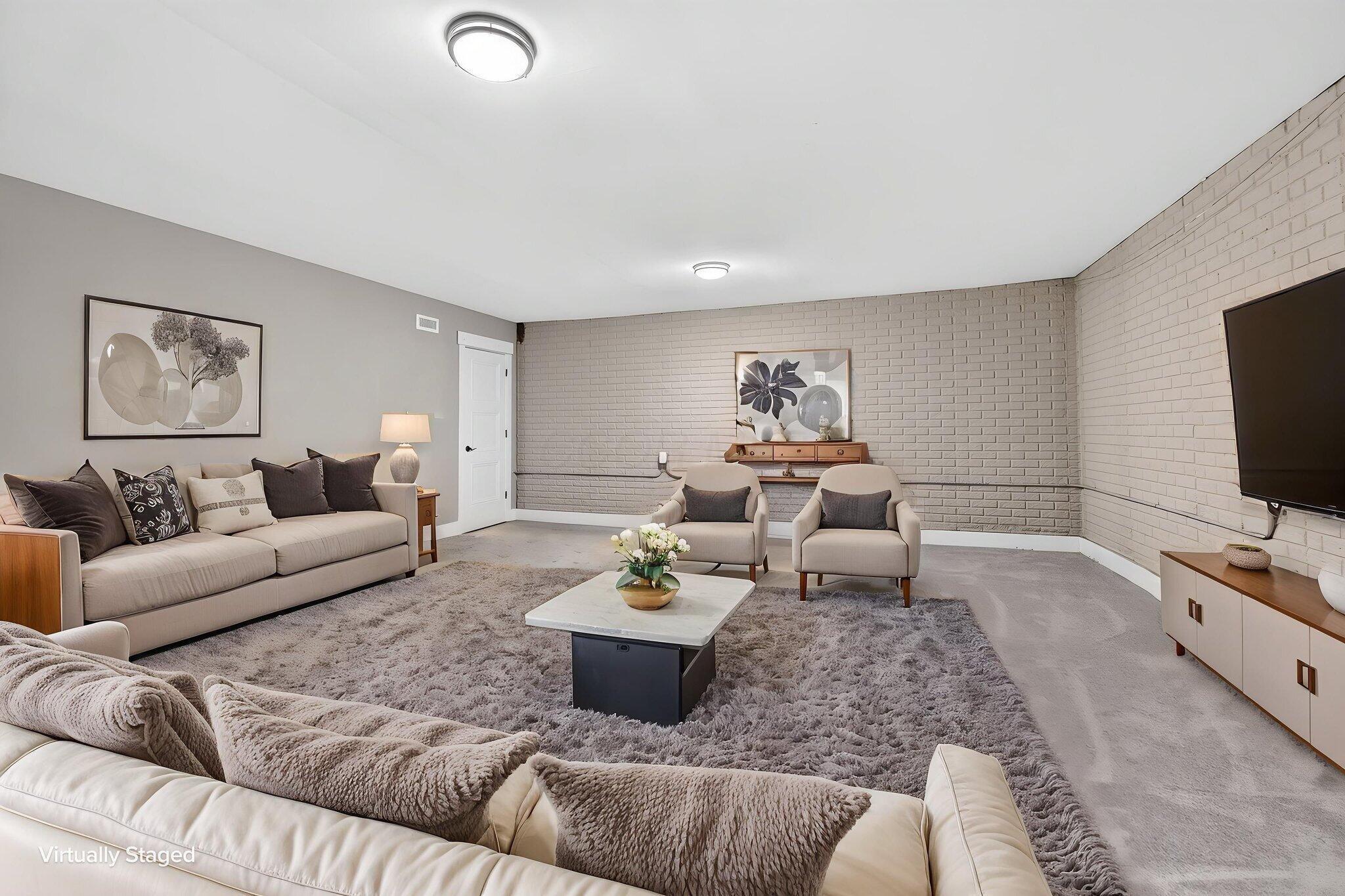 176 East Weber Road Columbus, OH 43202 - Photo 115 of 131 176 E weber (Interior)-55 virtually stag