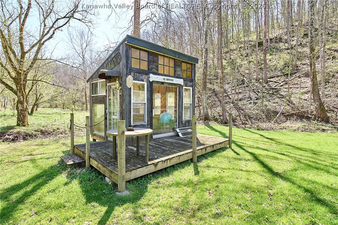 965 McComas Branch Road Milton, WV 25541 - Photo 39 of 50 Glass house