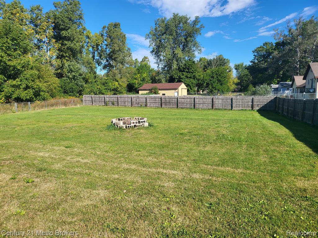 1439 East Stanley Road Mount Morris, MI 48458 - Photo 23 of 33