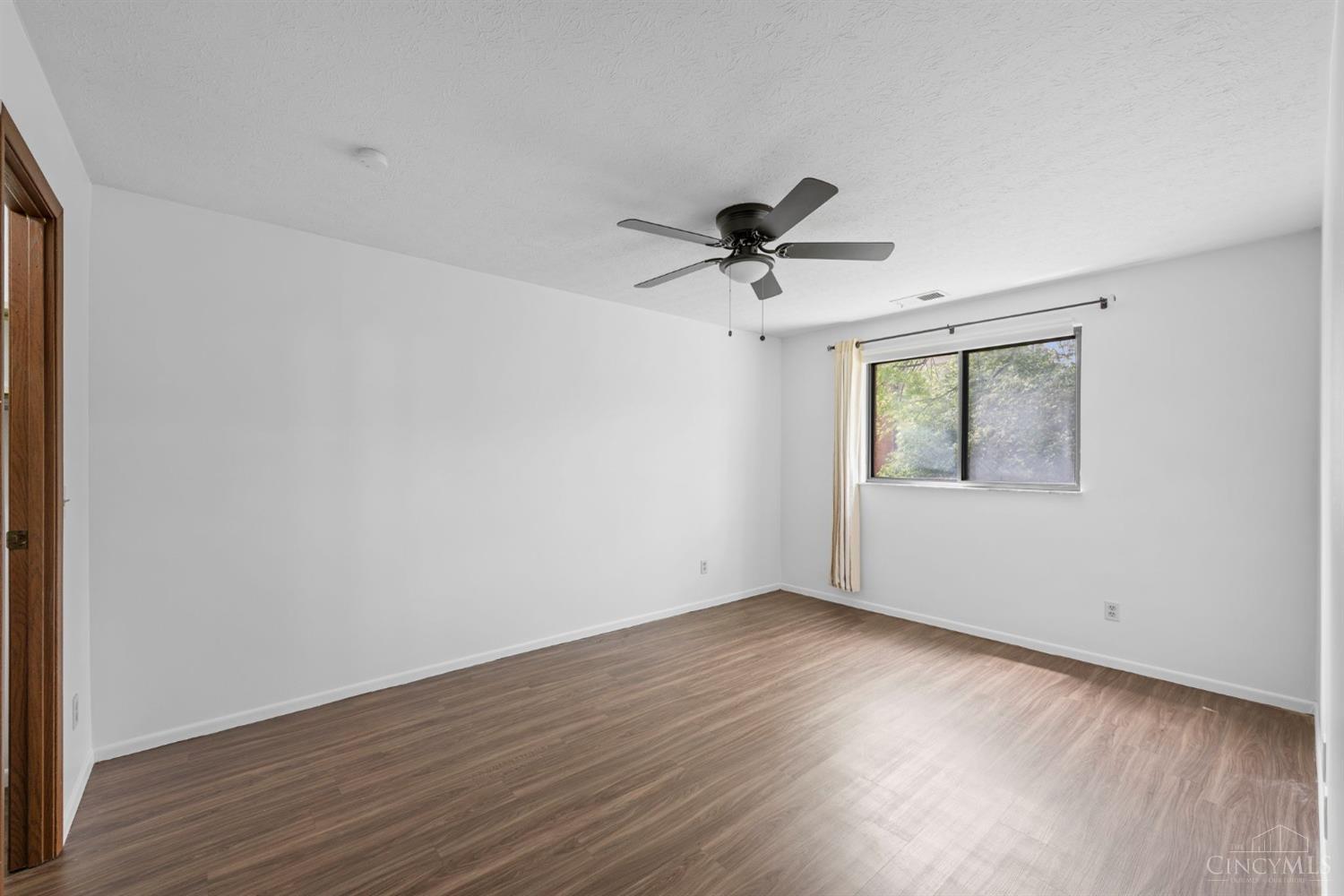 518 Riddle Road, Unit 3 Cincinnati, OH 45220 - Photo 16 of 22 Gallery Image 16