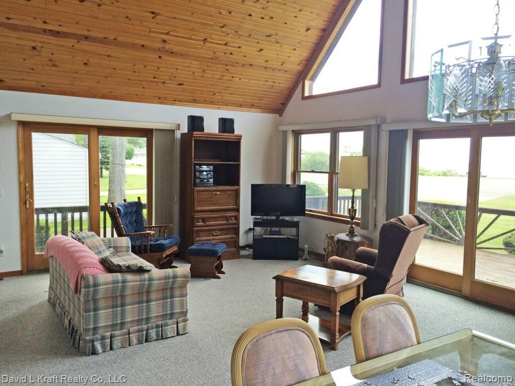 4023 Port Austin Road Caseville, MI 48725 - Photo 5 of 18 4023PtAustinLiving2.jpg