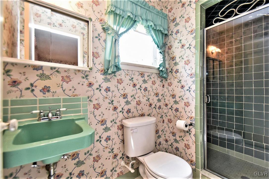 2051 Hopewell Road Bethlehem, PA 18017 - Photo 33 of 41 Gallery Image 33