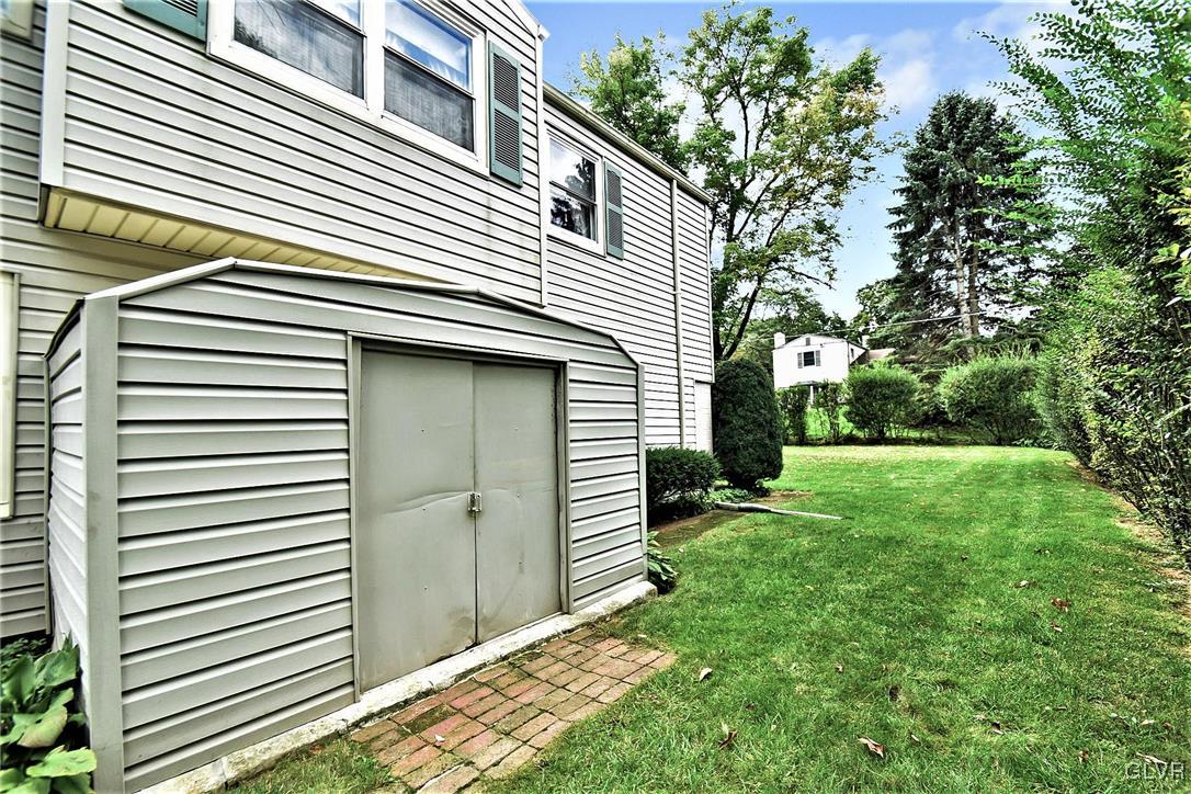 2051 Hopewell Road Bethlehem, PA 18017 - Photo 37 of 41 Gallery Image 37