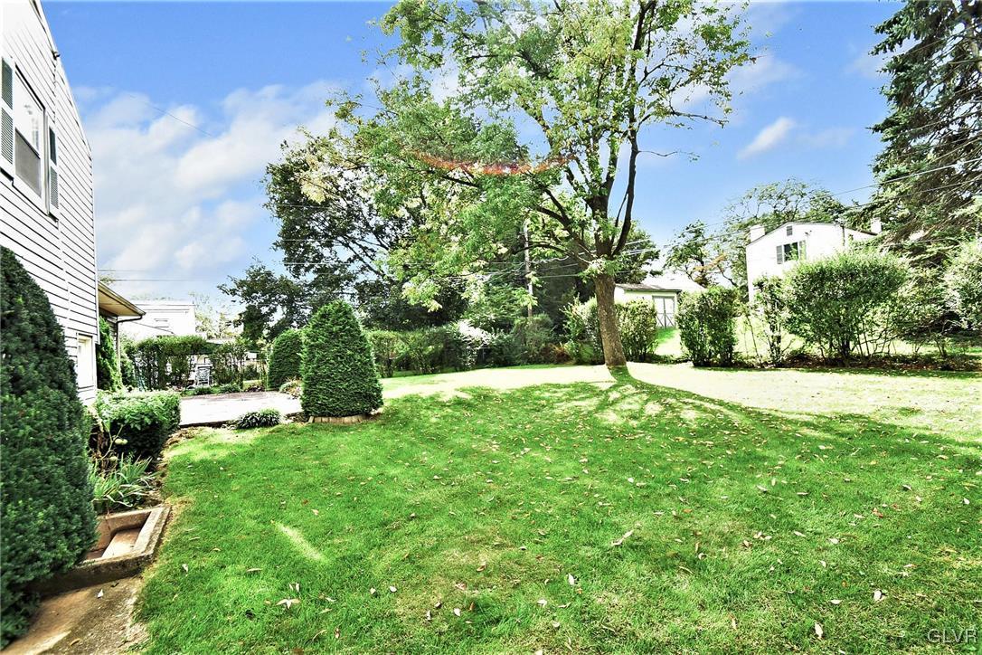 2051 Hopewell Road Bethlehem, PA 18017 - Photo 38 of 41 Gallery Image 38