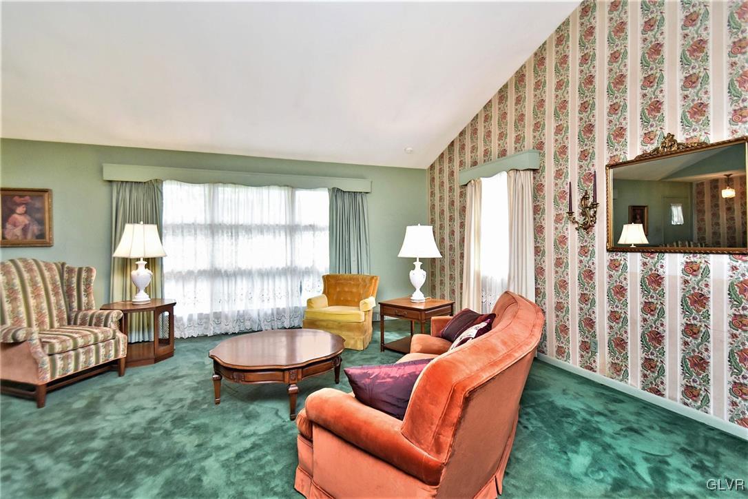 2051 Hopewell Road Bethlehem, PA 18017 - Photo 7 of 41 Gallery Image 7