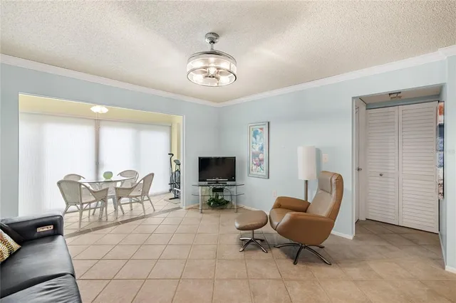 $259,000 | 380 3 Lakes Lane, Unit E, Venice, FL 34285