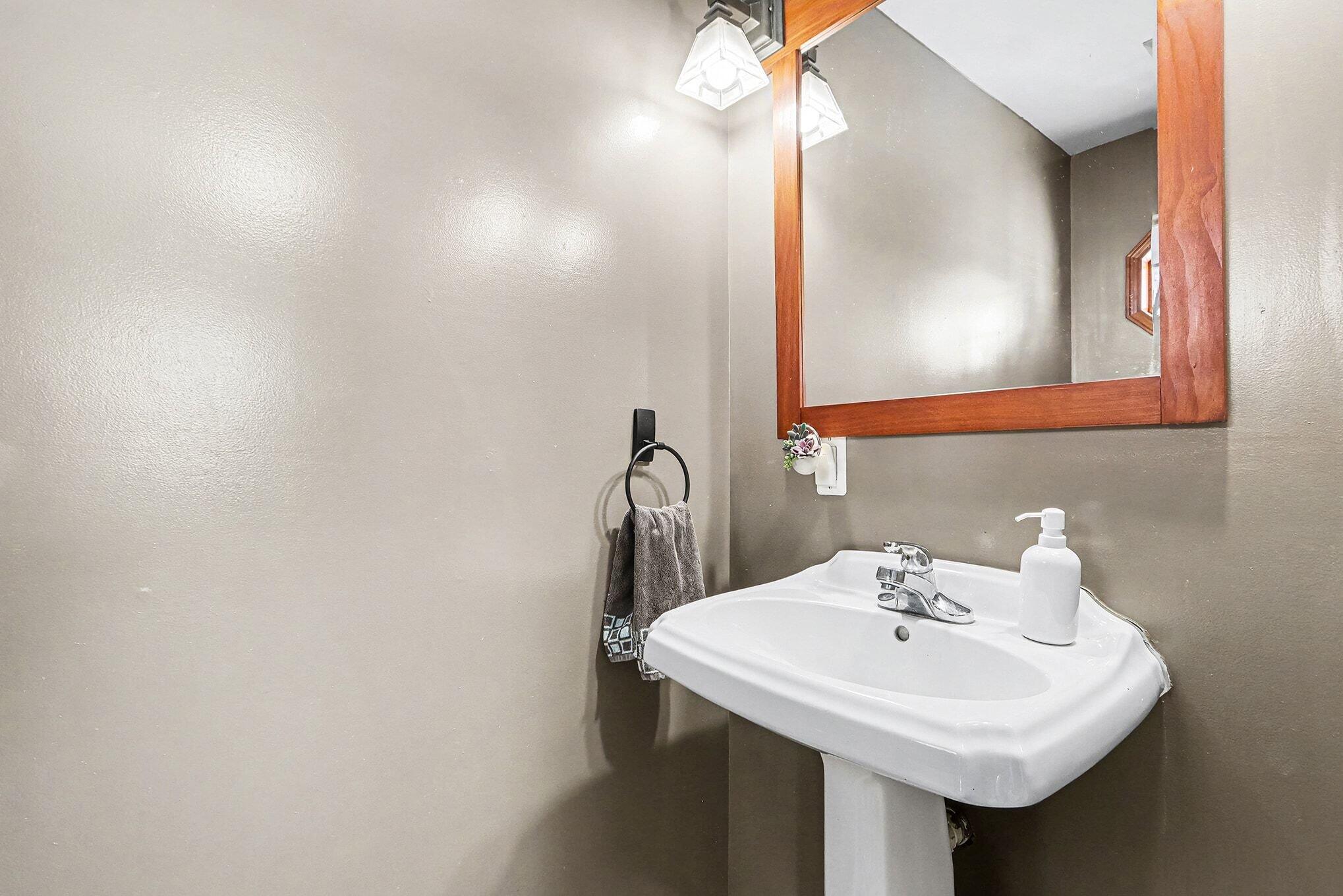 10881 Hoffman Road Three Rivers, MI 49093 - Photo 13 of 47 012_file_2983