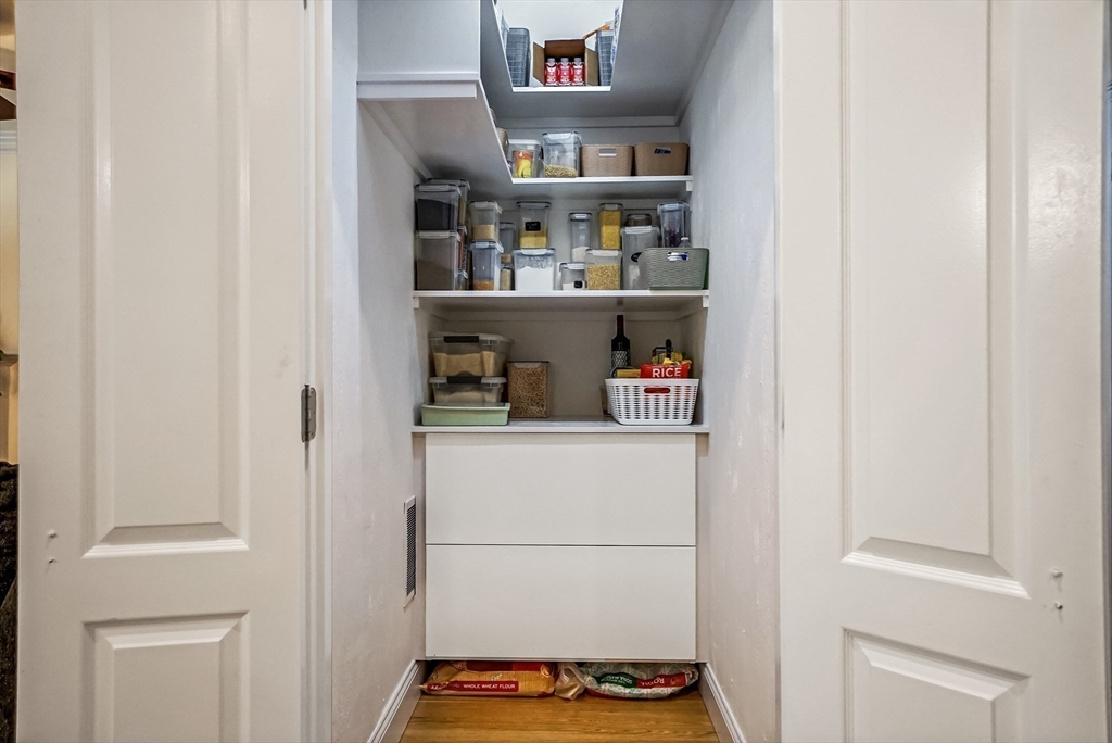 13 Junction Lane, Unit 13 Hamilton, MA 01982 - Photo 7 of 37