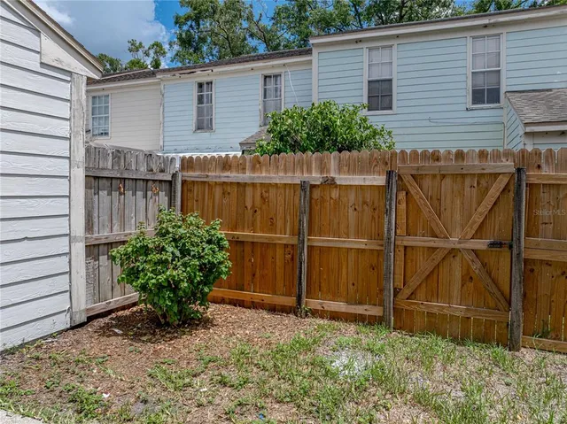 $2,100 | 1816 Mill Run Circle, Tampa, FL 33613