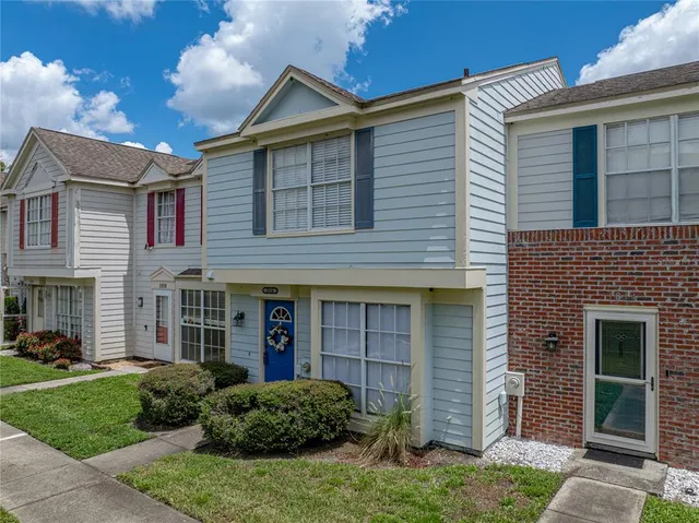 $2,100 | 1816 Mill Run Circle, Tampa, FL 33613