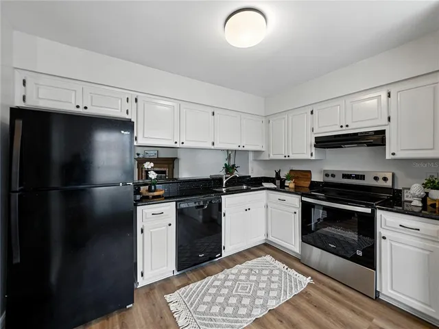 $2,100 | 1816 Mill Run Circle, Tampa, FL 33613