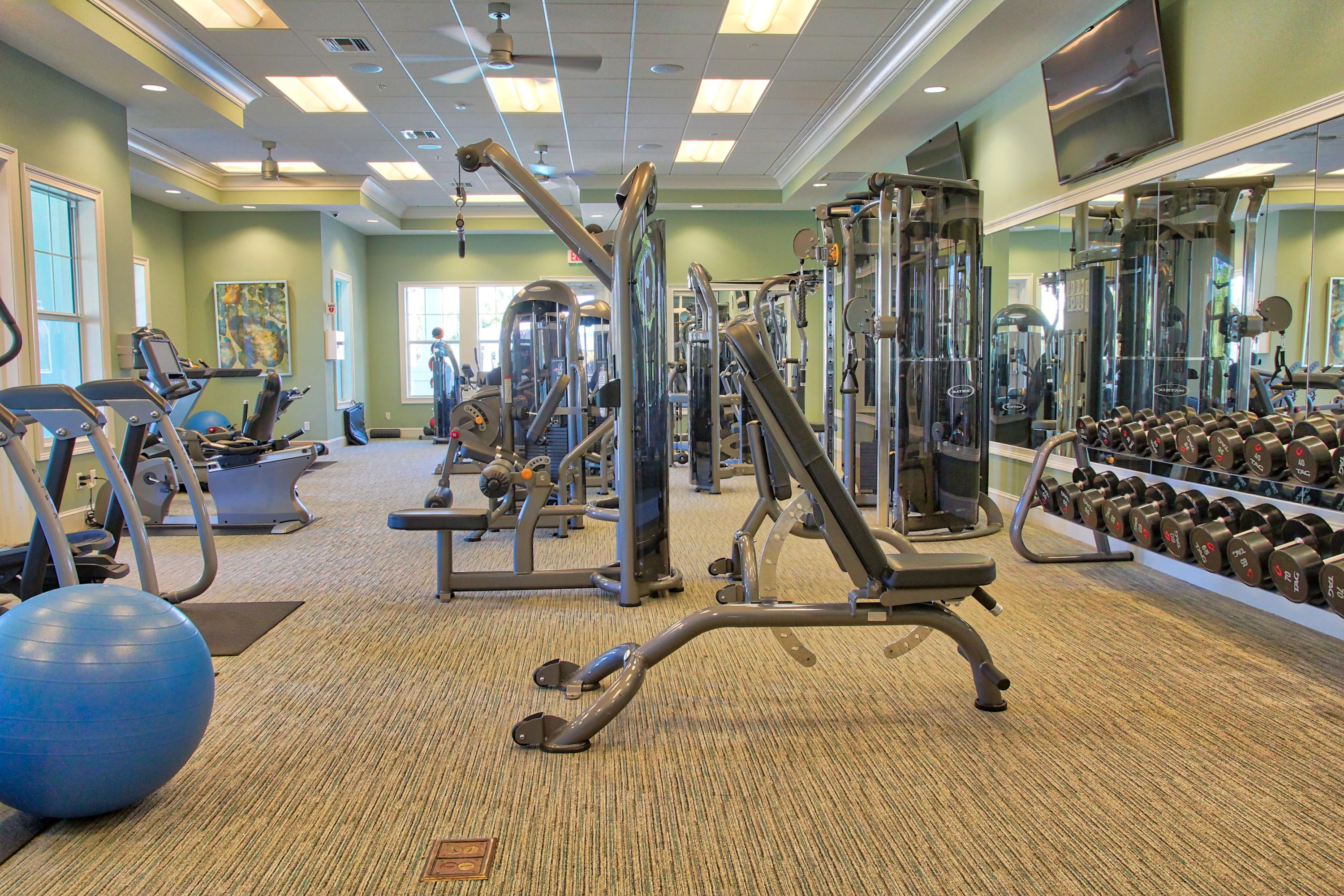 2758 Avalon Way Jupiter, FL 33458 - Photo 47 of 51 a view of a room with gym equipment