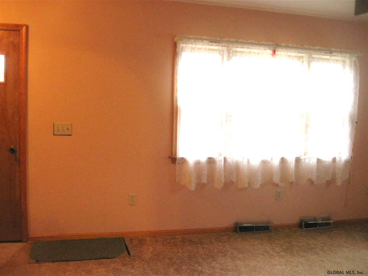 63 Dunsbach Road Halfmoon, NY 12065 - Photo 2 of 17 Photo 2