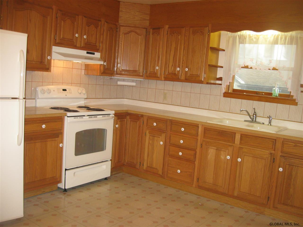63 Dunsbach Road Halfmoon, NY 12065 - Photo 5 of 17 Photo 5