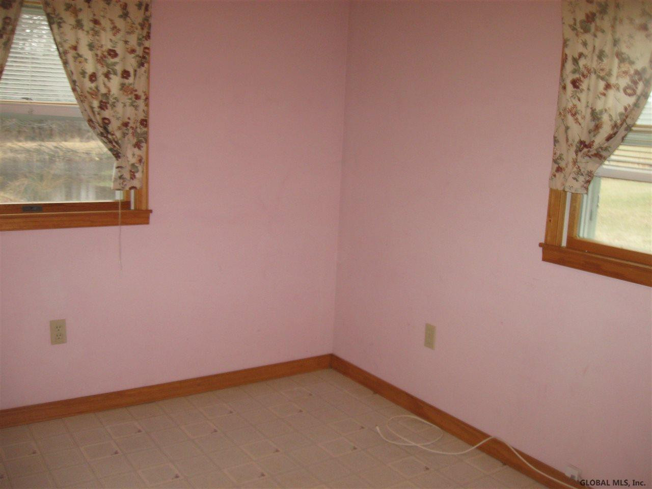 63 Dunsbach Road Halfmoon, NY 12065 - Photo 8 of 17 Photo 8