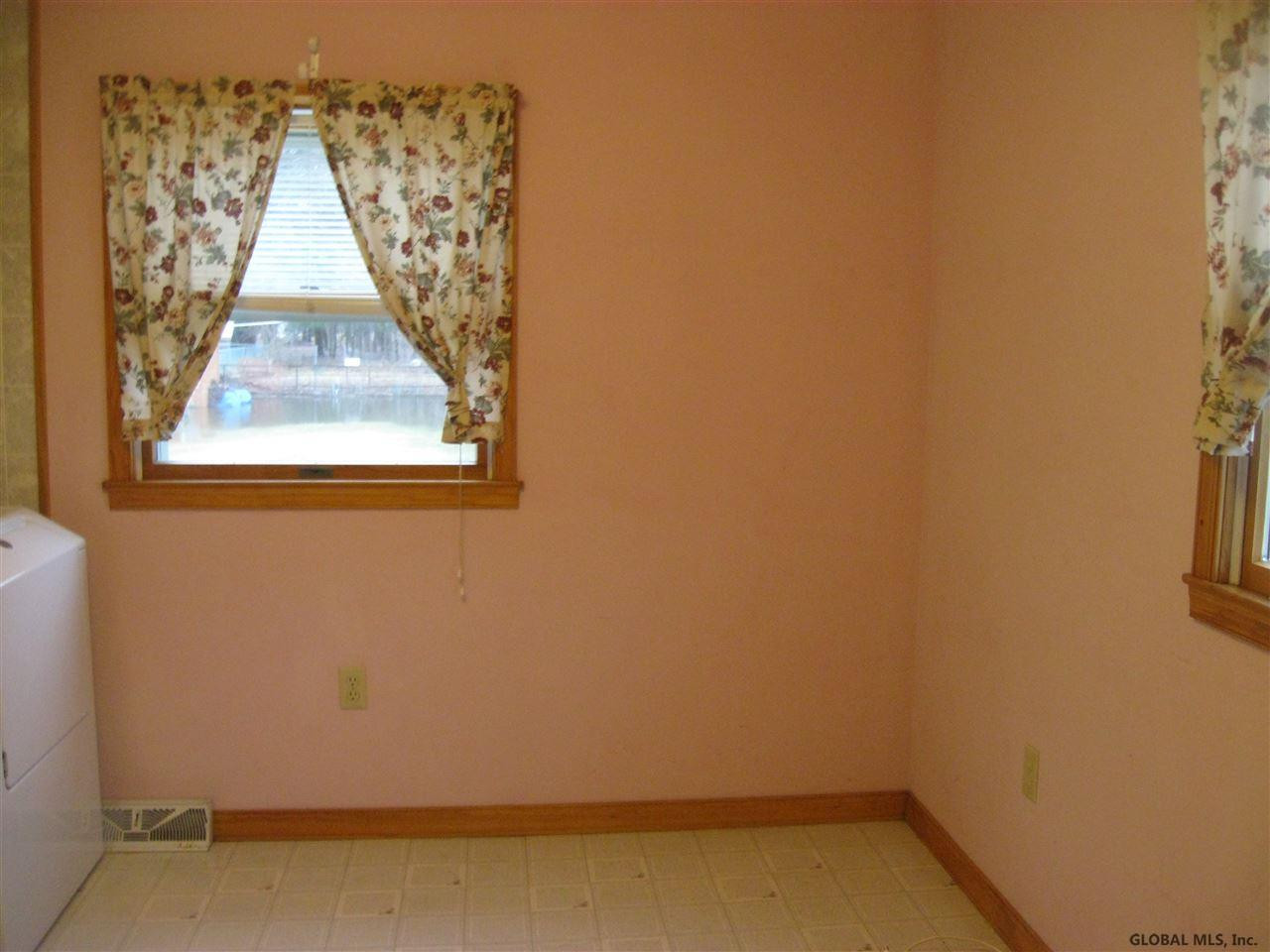 63 Dunsbach Road Halfmoon, NY 12065 - Photo 9 of 17 Photo 9