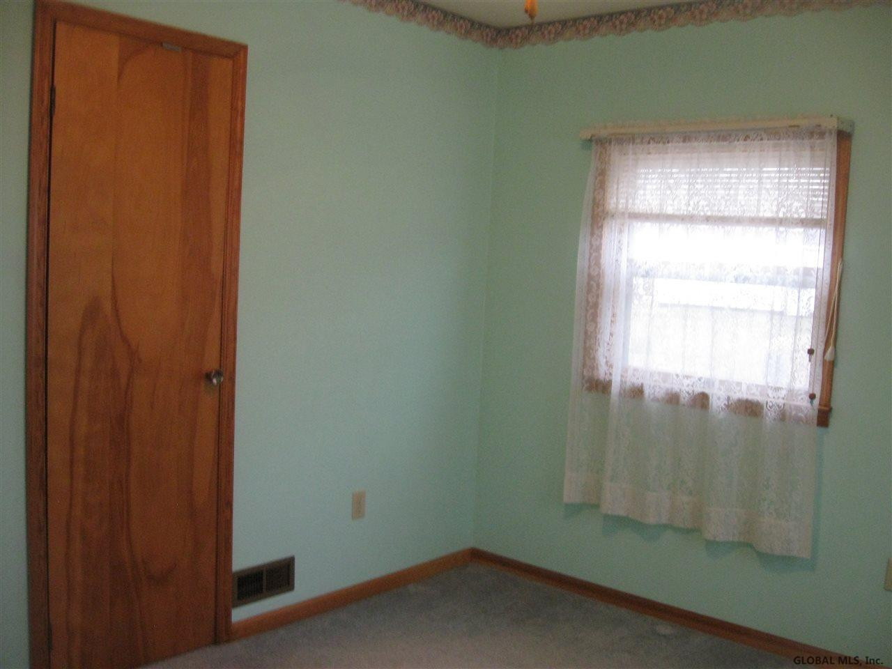 63 Dunsbach Road Halfmoon, NY 12065 - Photo 10 of 17 Photo 10