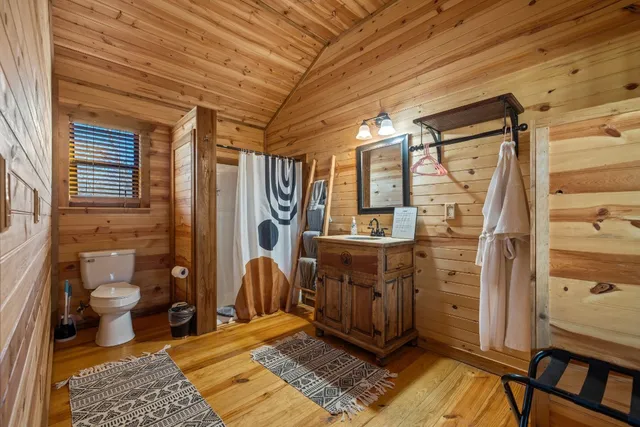 $939,000 | 406 South Columbus Street, Fredericksburg, TX 78624