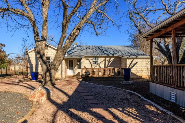 $939,000 | 406 South Columbus Street, Fredericksburg, TX 78624