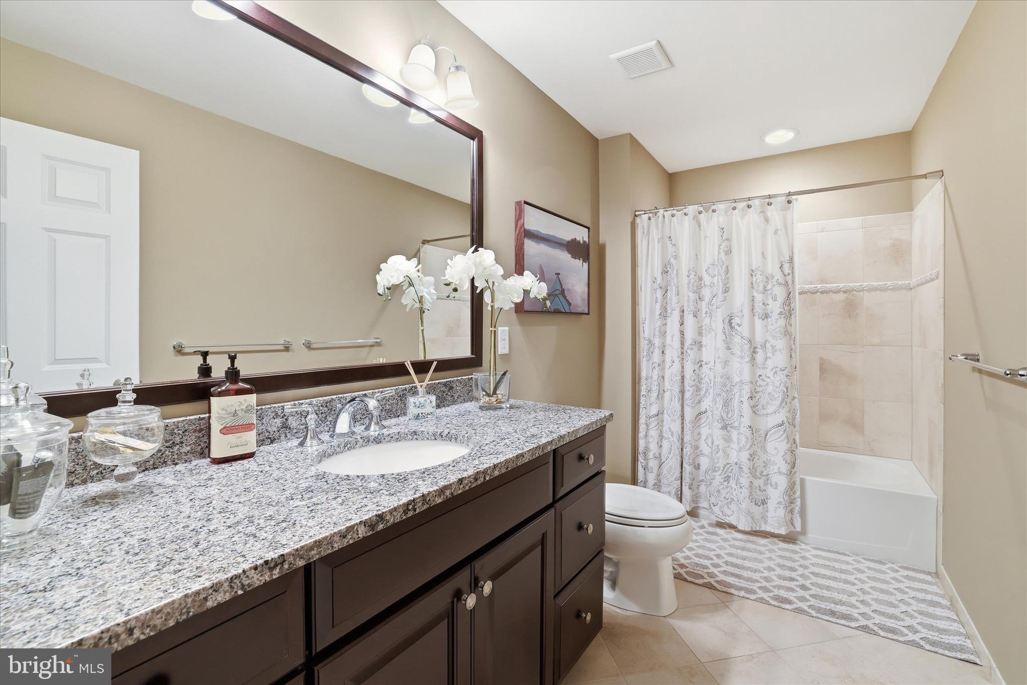 35 Rittenhouse Circle Newtown, PA 18940 - Photo 52 of 72 Bathroom #2 On Second Floor Featuring Tub/Shower
