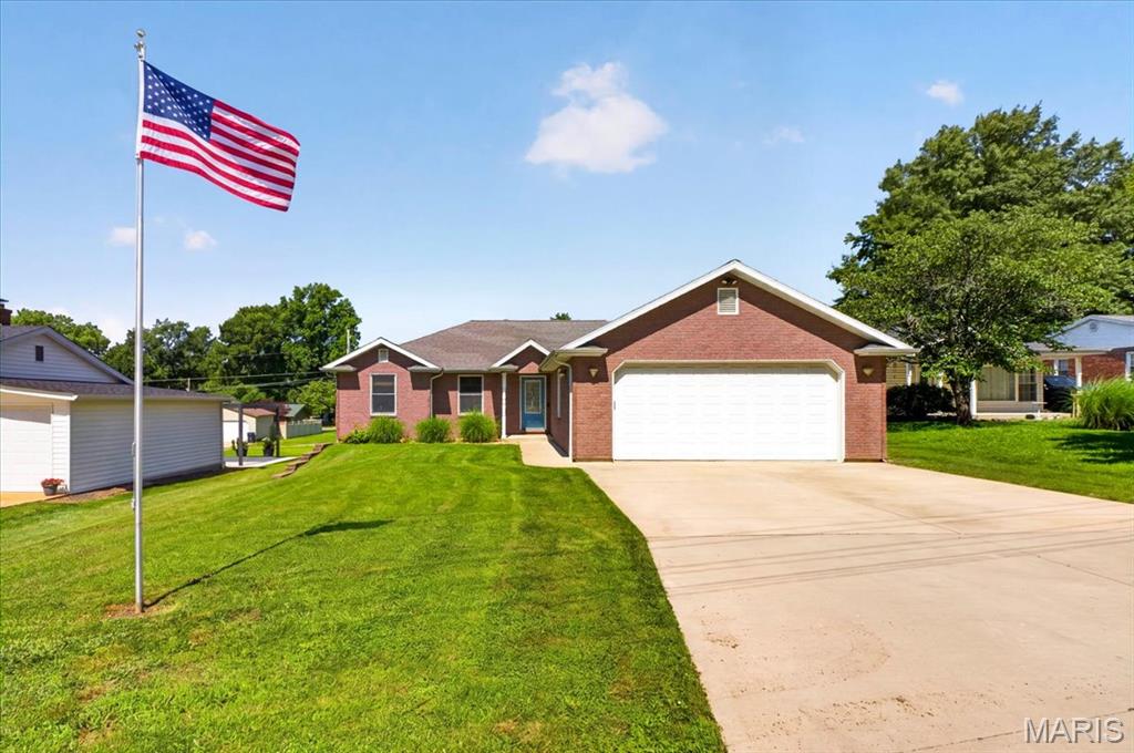 711 Morrison Avenue Waterloo, IL 62298 - Photo 2 of 58