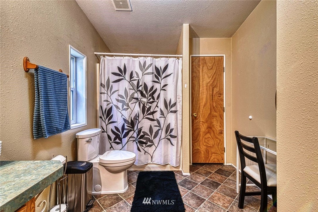 302 East Leffler Loop Road Grapeview, WA 98546 - Photo 11 of 31 Gallery Image 11