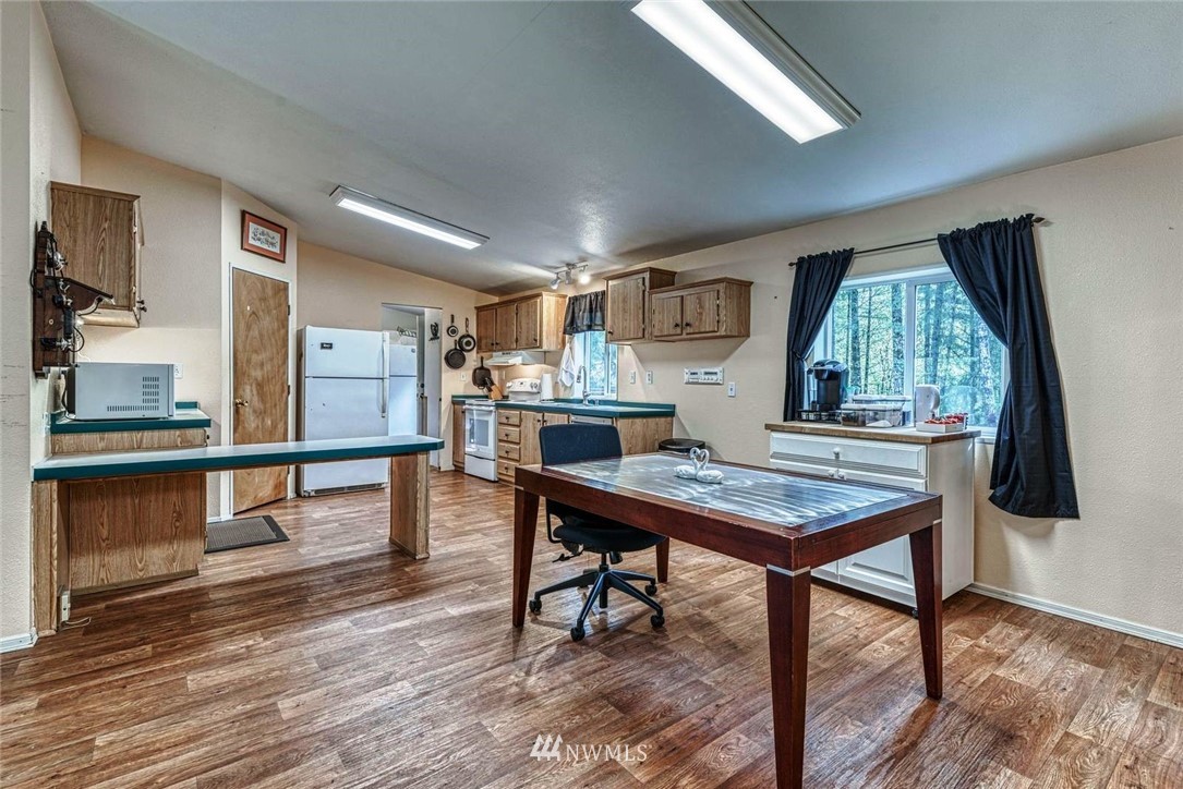 302 East Leffler Loop Road Grapeview, WA 98546 - Photo 21 of 31 Gallery Image 21