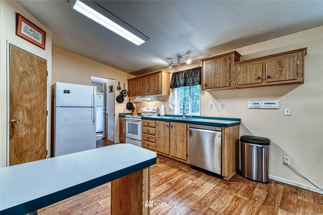 302 East Leffler Loop Road Grapeview, WA 98546 - Photo 23 of 31 Gallery Image 23