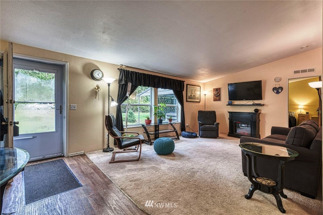 302 East Leffler Loop Road Grapeview, WA 98546 - Photo 5 of 31 Gallery Image 5