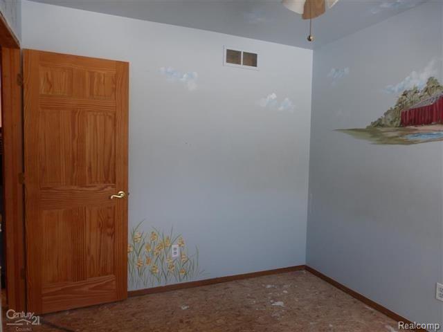 14116 Hough Road Allenton, MI 48002 - Photo 9 of 16 9.JPG