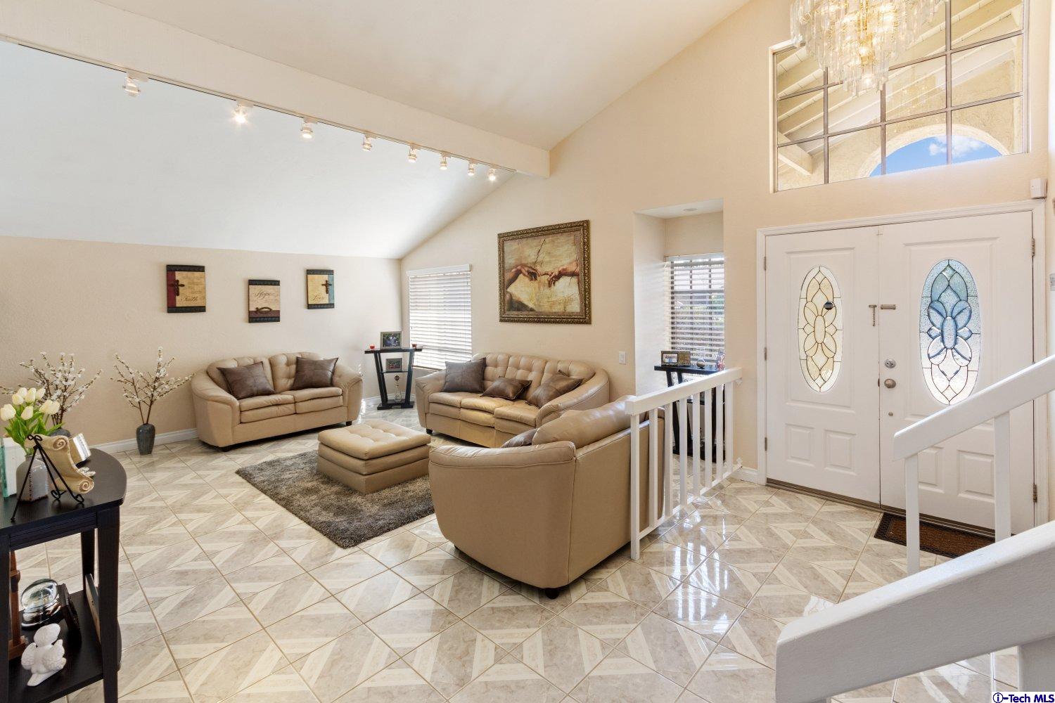 43 Old Wood Road Phillips Ranch, CA 91766 - Photo 6 of 30 Gallery Image 6